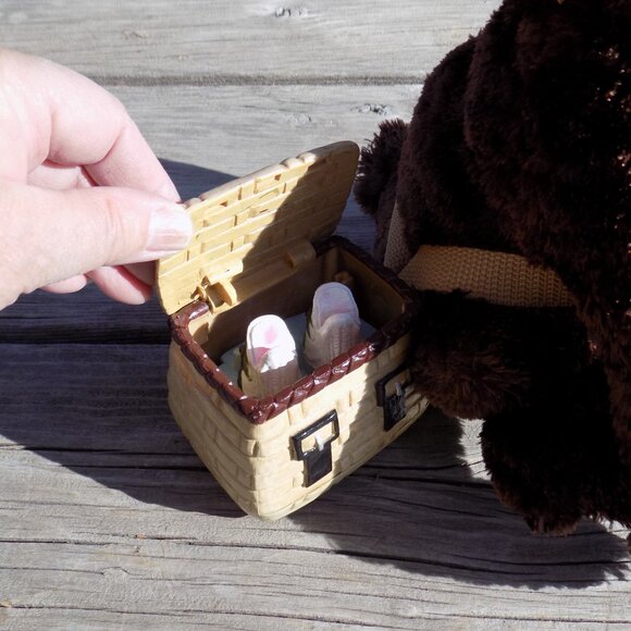 GEMMY INDUSTRIES FISHERMAN WORN HAT Fish Basket plush animal stuffed animal READ - Picture 5 of 10